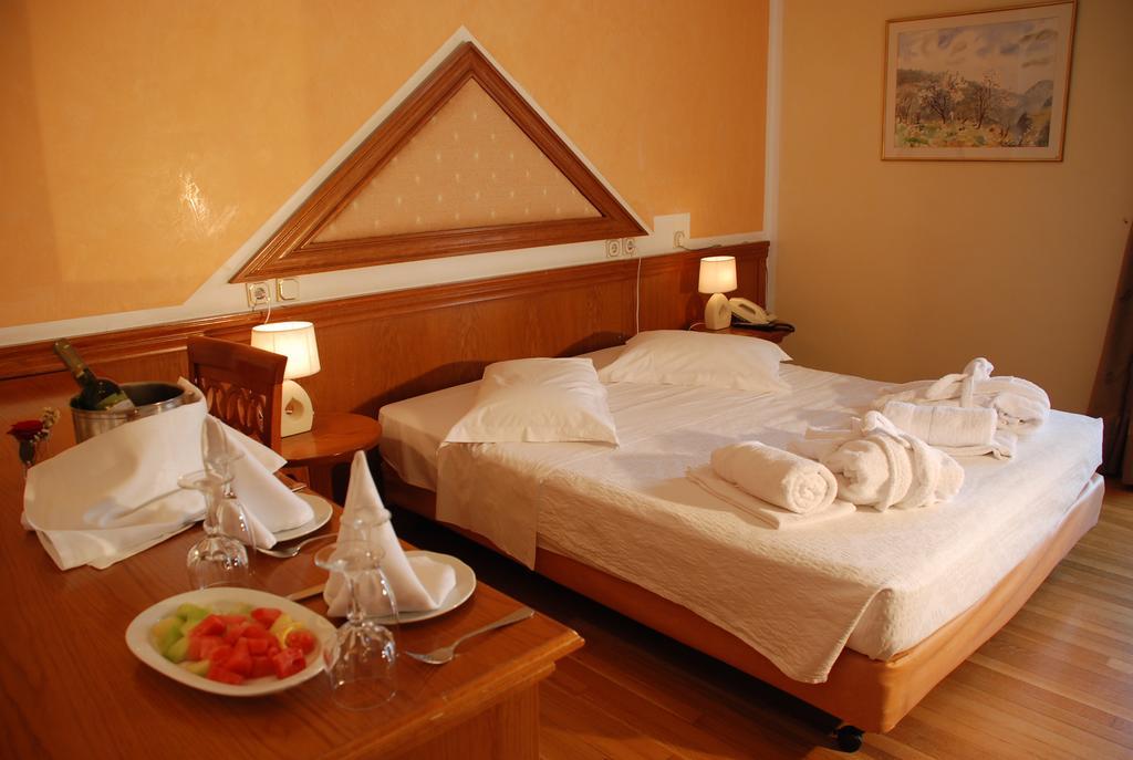 Delphi Palace Kamer foto